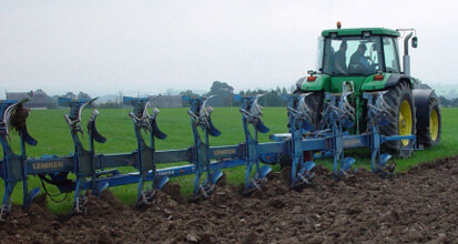 Foto: Onland-Pflug (Quelle: Sächsische Landesanstalt für Landwirtschaft)